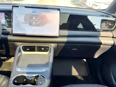 2025 BYD Sealion 6 Premium 1.5 Litres 4 Cylinders Plug-in Hybrid Engine White Black SUV