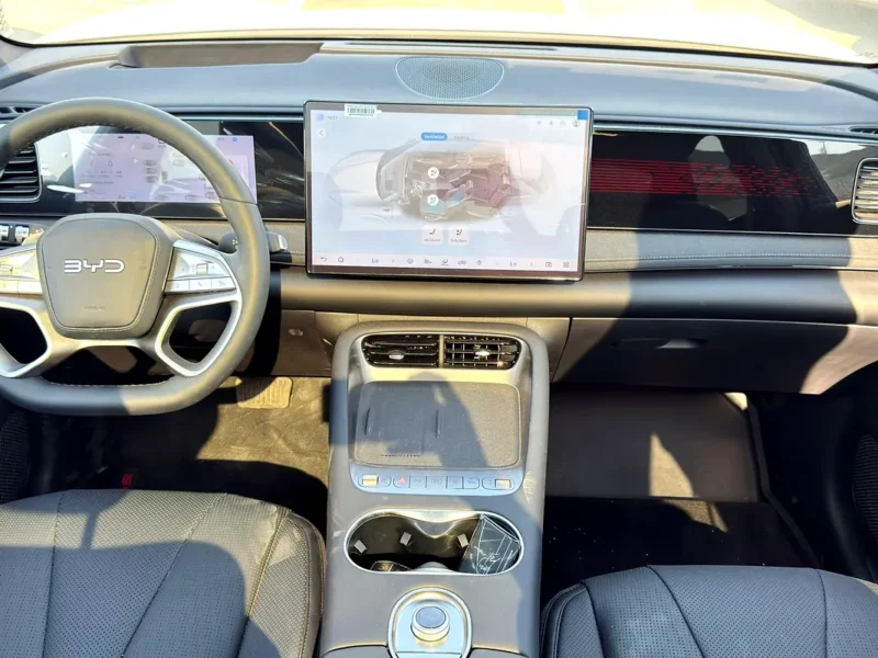 2025 BYD Sealion 6 Premium 1.5 Litres 4 Cylinders Plug-in Hybrid Engine White Black SUV
