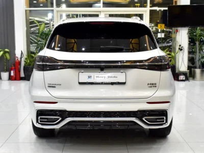 2025 Hongqi HS5 Luxury Pro 4 Cylinders Petrol Engine White Red SUV GCC Specs Automatic