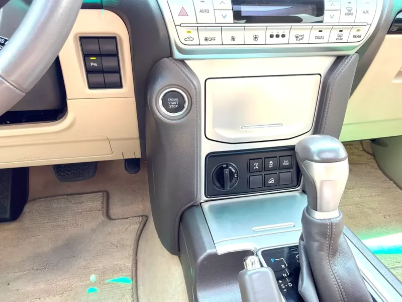 2022 Toyota Prado TXL 4.0 Litres V6 Petrol Engine Grey Beige SUV GCC Specs Excellent Condition