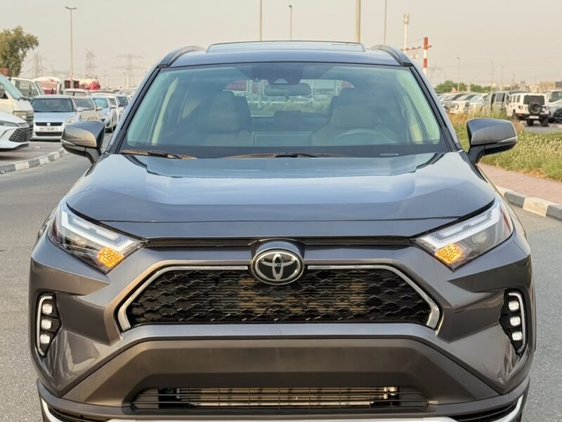 2025 TOYOTA RAV 4 XLE 2.5 Litres V4 Petrol Engine Grey Black SUV American Specs Full Option
