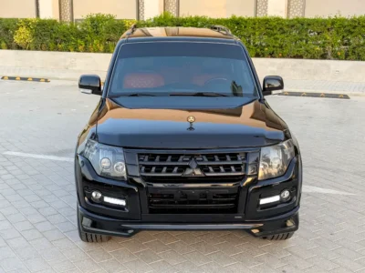 2020 Mitsubishi Pajero Signature Edition 3.8L V6 Engine Black Red SUV GCC Specs Automatic