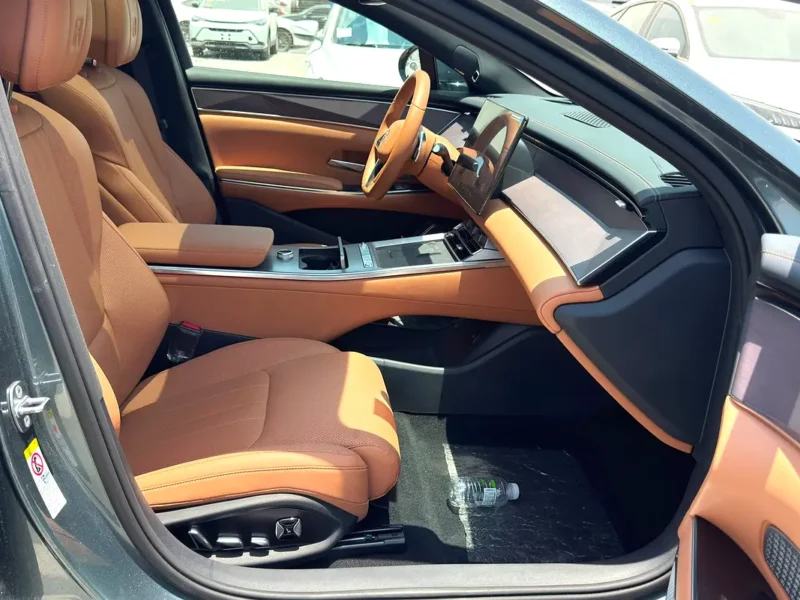 2025 BYD HAN Flagship Edition Plug-in Hybrid 4 Cylinders Engine Blue Brown Sedan Automatic