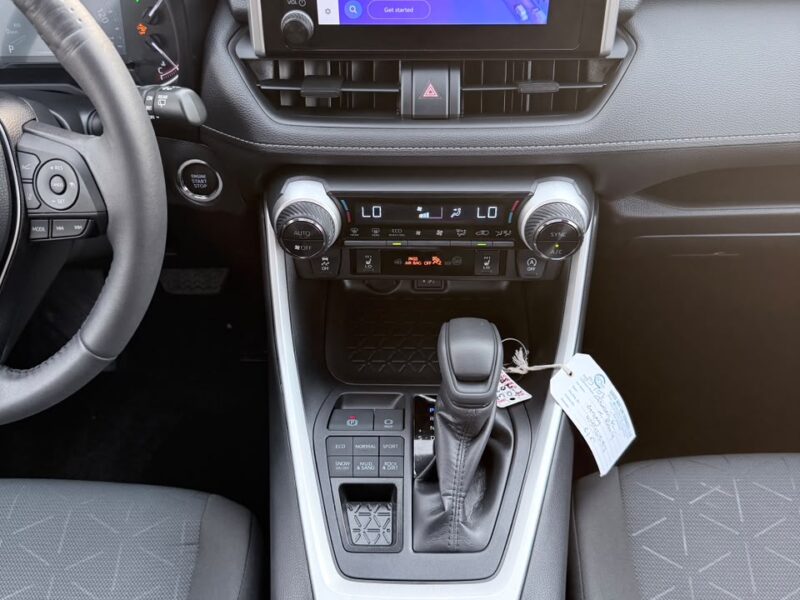 2025 TOYOTA RAV 4 XLE 2.5 Litres V4 Petrol Engine Grey Black SUV American Specs Full Option