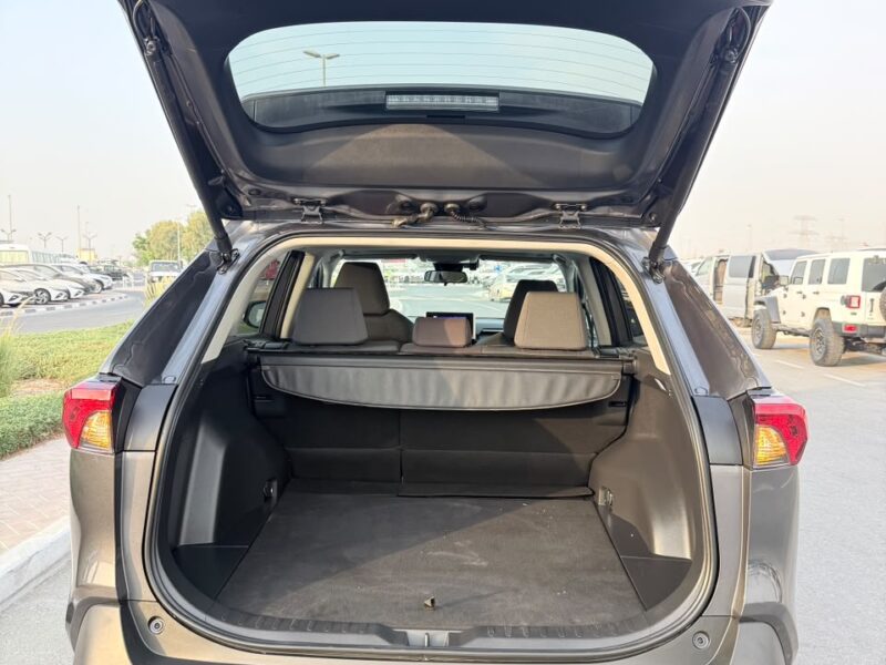 2025 TOYOTA RAV 4 XLE 2.5 Litres V4 Petrol Engine Grey Black SUV American Specs Full Option