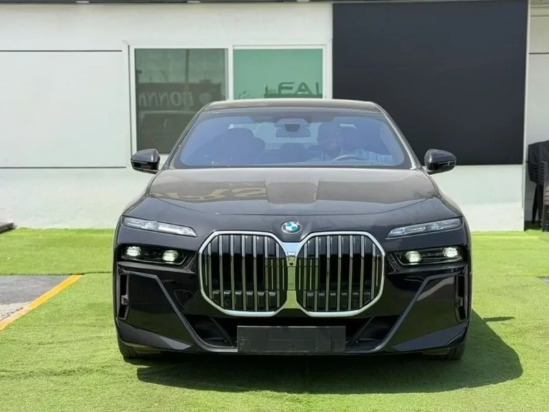 2026 BMW 735i MASTERCLASS M SPORT PACKAGE 3.0L 6 Cylinders Hybrid Black Tan Sedan
