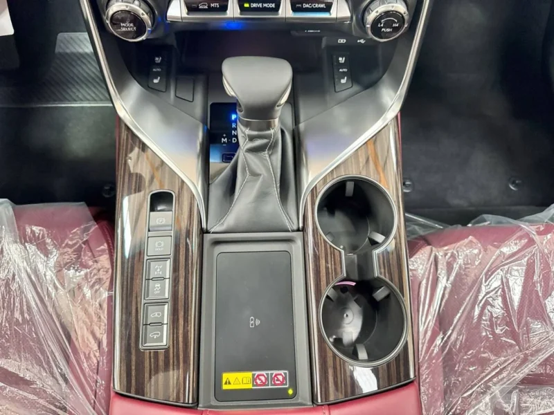 2025 LEXUS LX500D 3.3-liter Twin-Turbo Diesel V6 Engine Black Red SUV GCC Specs Automatic