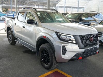 2025 NISSAN NAVARA DC PRO4X 4X4 2.5L 4 Cylinders Diesel Engine Silver Black Pickup Truck