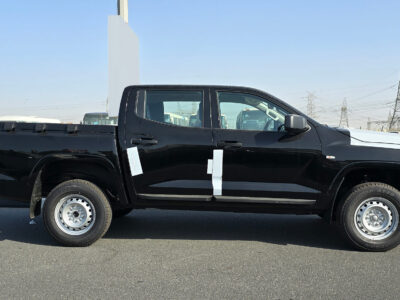 2025 Mitsubishi L200 GL 2.4-liter 4-cylinder Petrol Engine Black Pickup Truck GCC MT