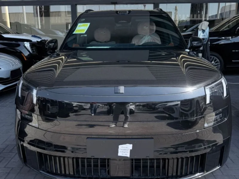 2025 Lynk and Co 900 ULTRA FLAGSHIP 1.5 Litres PLUG-IN HYBRID 4 Cylinders Black Orange SUV