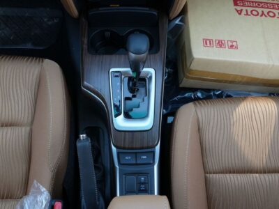 2026 TOYOTA FORTUNER EXR 2.7L 4 Cylinders PETROL Engine White Tan SUV GCC Specs