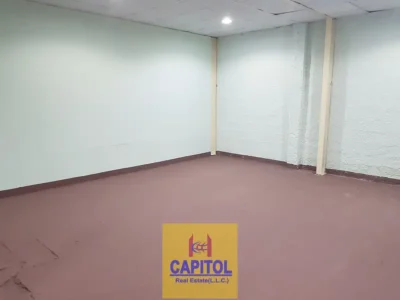 Al Quoz Industrial Area 4 410 sqft on Mezzanine Floor Easy for Loading for Storage