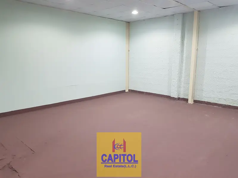 Al Quoz Industrial Area 4 410 sqft on Mezzanine Floor Easy for Loading for Storage