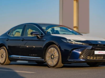 2026 Toyota Camry LE 2.5L Inline-4 Hybrid with Atkinson Cycle Blue Beige Sedan GCC Specs