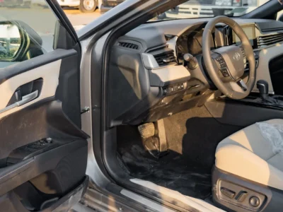 2026 Toyota Camry LE 2.5L Inline-4 Hybrid with Atkinson Cycle Grey Beige Sedan GCC Specs
