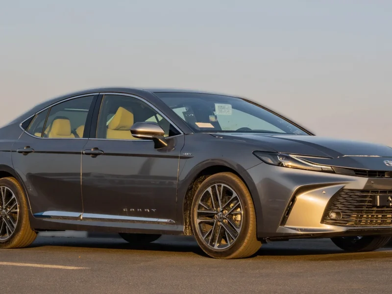 2026 Toyota Camry LE 2.5L Inline-4 Hybrid with Atkinson Cycle Grey Beige Sedan GCC Specs