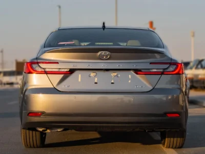 2026 Toyota Camry LE 2.5L Inline-4 Hybrid with Atkinson Cycle Grey Beige Sedan GCC Specs