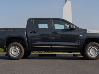 2025 Mitsubishi L200 GL 2.4-liter 4-cylinder Petrol Engine Grey Black Pickup Truck GCC MT