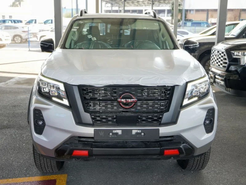2025 NISSAN NAVARA DC PRO4X 4X4 2.5L 4 Cylinders Diesel Engine Silver Black Pickup Truck