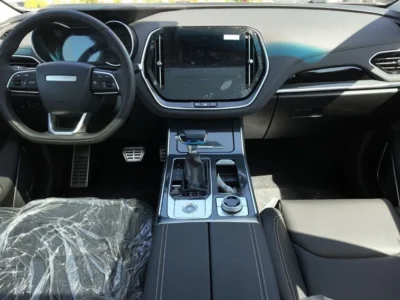 2025 JETOUR X70 Luxury 1.5L Turbo 4 Cylinders Petrol Engine White Black SUV GCC Specs