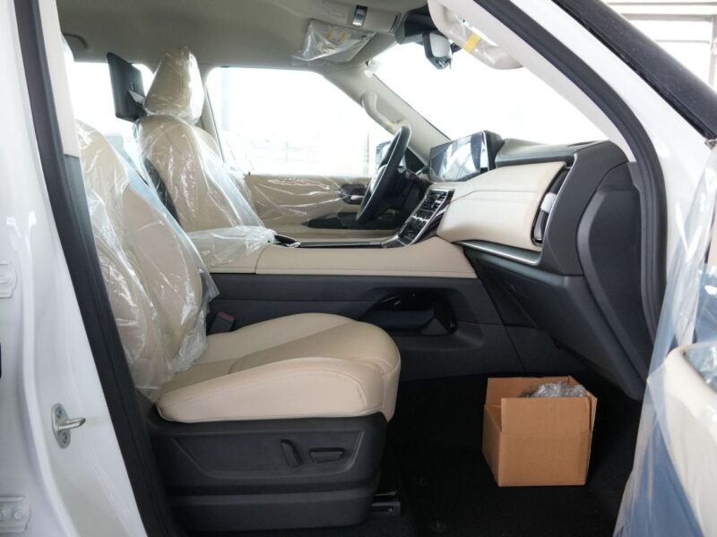 2026 NISSAN PATROL LE T2 3.5 Litres V6 Petrol Engine White Beige SUV Automatic