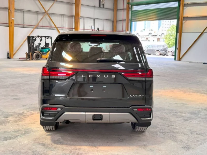 2025 LEXUS LX500D 3.3-liter Twin-Turbo Diesel V6 Engine Black Red SUV GCC Specs Automatic