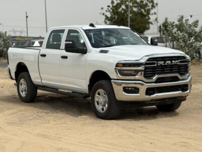2025 RAM 2500 TRADESMAN 6.4 Litres 8 Cylinders Petrol Engine White Black Pickup Truck