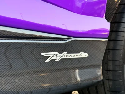 2024 Lamborghini Urus Performante 4.0L V8 Twin-Turbo Engine Purple Black SUV Korean Specs
