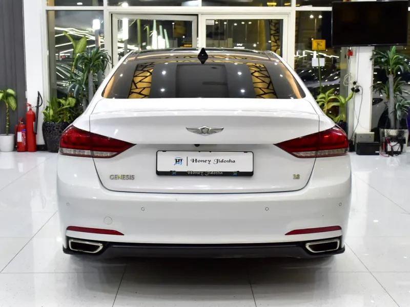 2016 Hyundai Genesis Prestige 6 Cylinders Petrol Engine White Beige Sedan GCC Specs Automatic