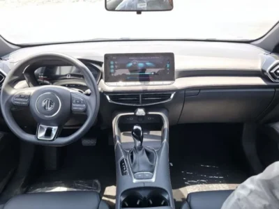 2026 MG 5 LUX 1.5 Litres 4 Cylinders Petrol Engine White Black Sedan Chinese Specs Automatic