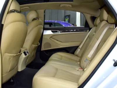 2016 Hyundai Genesis Prestige 6 Cylinders Petrol Engine White Beige Sedan GCC Specs Automatic