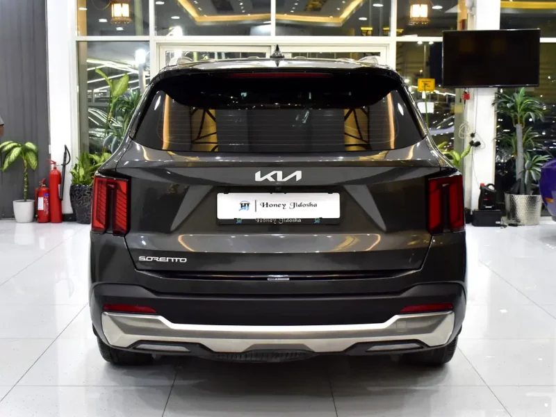 2024 Kia Sorento EX 4 Cylinders Petrol Engine Grey Black SUV GCC Specs Automatic