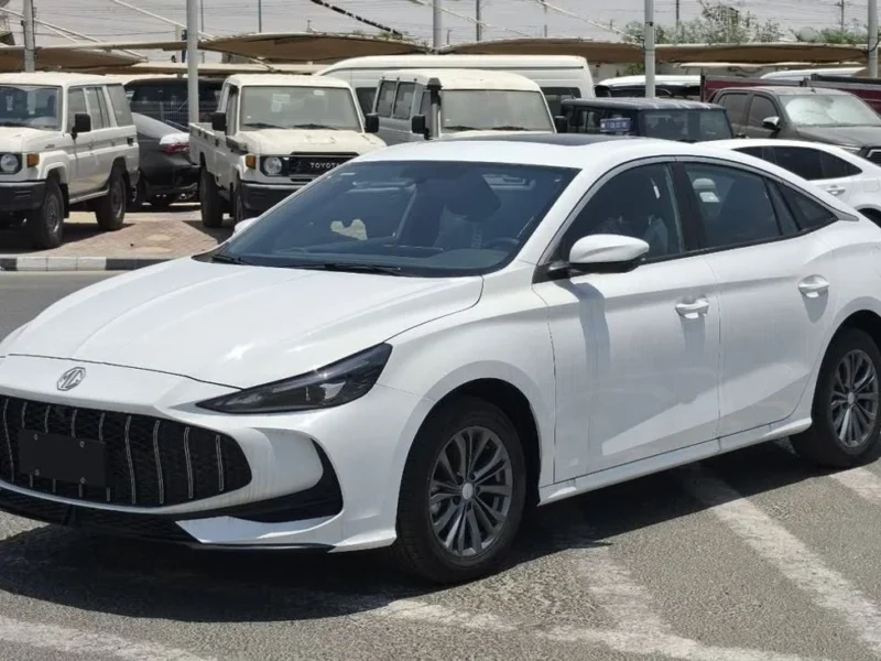 2026 MG 5 LUX 1.5 Litres 4 Cylinders Petrol Engine White Black Sedan Chinese Specs Automatic