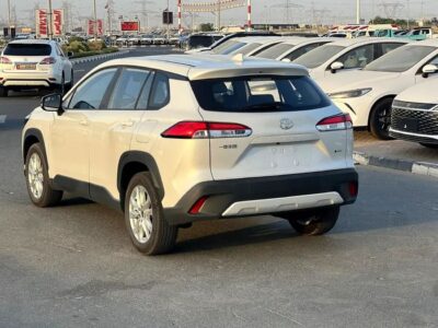 2026 Toyota Corolla Cross GLI ELITE 2.0L 4 Cylinders Hybrid Engine White Black SUV Chinese Specs