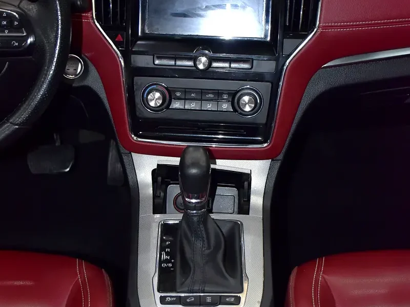 2023 MG RX5 Luxury 4 Cylinders Petrol Engine Black Red SUV GCC Specs Automatic