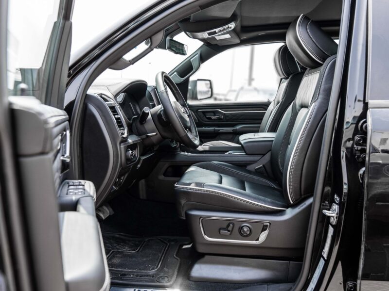 2025 RAM 1500 Limited 3.0 L Hurricane Inline‑six High-Output Twin-Turbo Engine Black Pickup Truck
