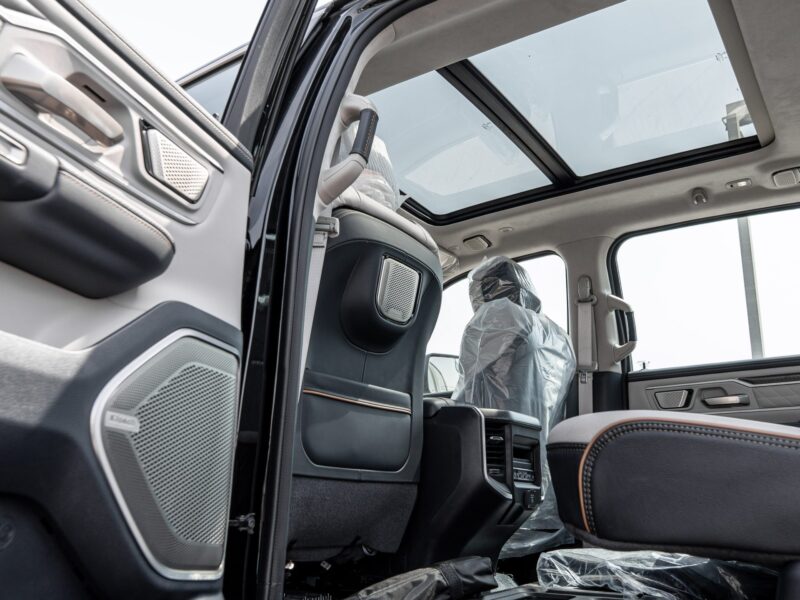 2025 Ram 1500 Tungsten 3.0 L I‑6 Hurricane Twin‑Turbo Petrol Engine Black Beige Pickup Truck GCC