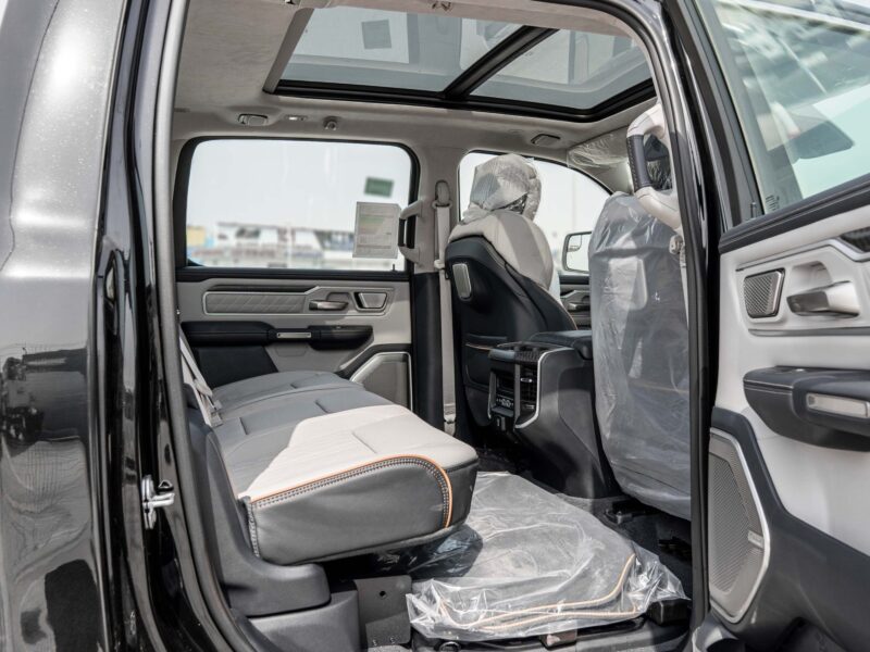 2025 Ram 1500 Tungsten 3.0 L I‑6 Hurricane Twin‑Turbo Petrol Engine Black Beige Pickup Truck GCC