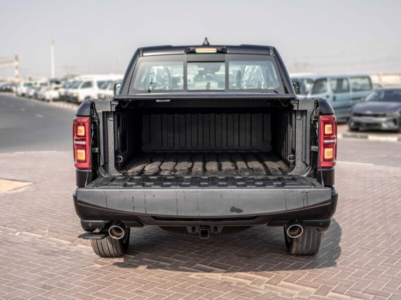 2025 Ram 1500 Tungsten 3.0 L I‑6 Hurricane Twin‑Turbo Petrol Engine Black Beige Pickup Truck GCC