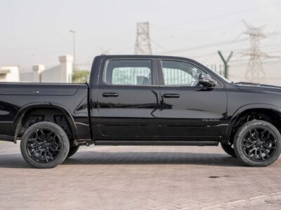 2025 RAM 1500 Limited 3.0 L Hurricane Inline‑six High-Output Twin-Turbo Engine Black Pickup Truck