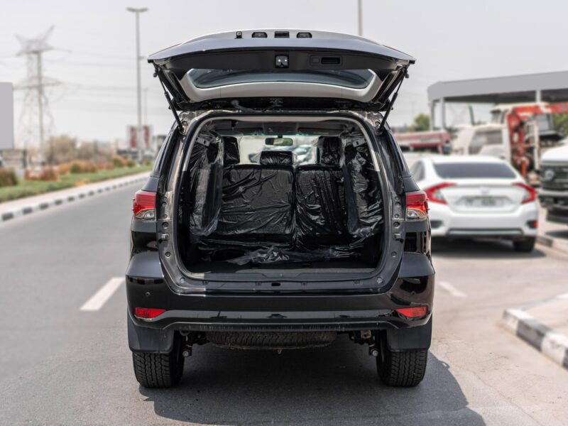 2026 Toyota Fortuner 2.7 L Inline‑4 Petrol Engine Black SUV GCC Specs Automatic 4WD