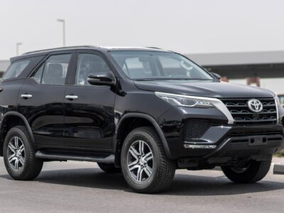 2026 Toyota Fortuner 2.7 L Inline‑4 Petrol Engine Black SUV GCC Specs Automatic 4WD
