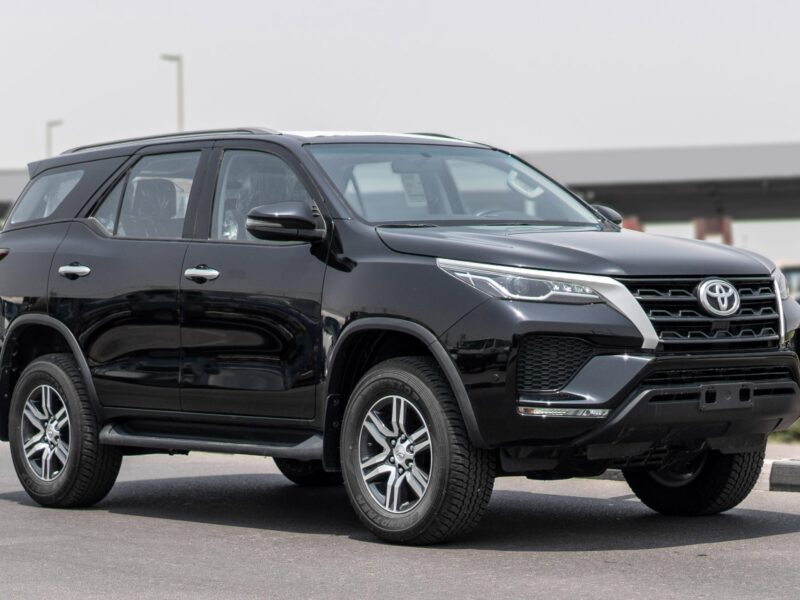 2026 Toyota Fortuner 2.7 L Inline‑4 Petrol Engine Black SUV GCC Specs Automatic 4WD