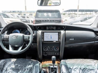 2026 Toyota Fortuner 2.7 L Inline‑4 Petrol Engine Black SUV GCC Specs Automatic 4WD