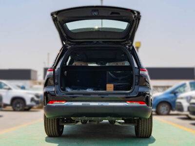 2025 Jeep Grand Cherokee 3.6 Litres Pentastar V6 Naturally Aspirated Black Beige SUV GCC Specs