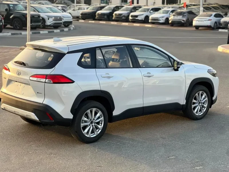 2026 Toyota Corolla Cross GLI ELITE 2.0L 4 Cylinders Hybrid Engine White Black SUV Chinese Specs