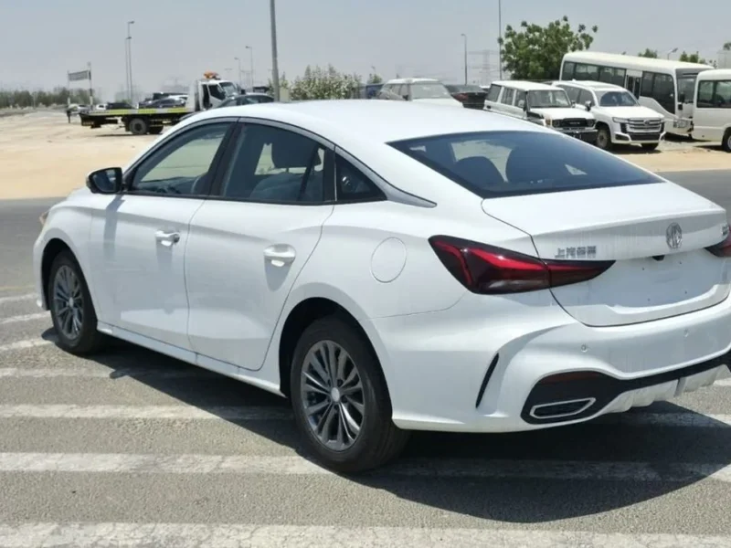2026 MG 5 LUX 1.5 Litres 4 Cylinders Petrol Engine White Black Sedan Chinese Specs Automatic