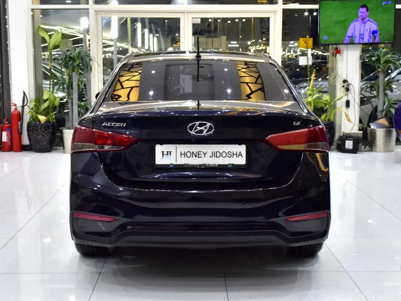 2020 Hyundai Accent GLS 4 Cylinders Petrol Engine Blue Beige Sedan GCC Specs Automatic