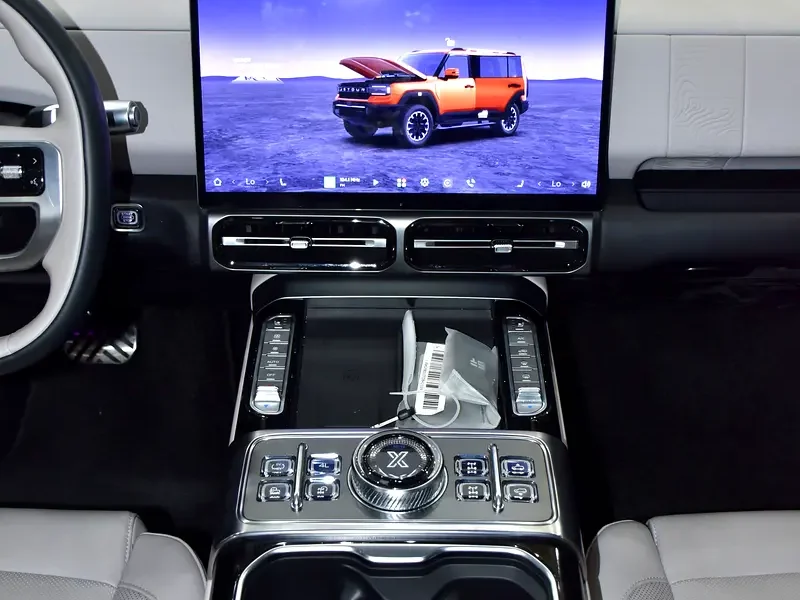 2026 Jetour G700 Flagship 4 Cylinders Plug-in Hybrid Orange Beige SUV GCC Specs Automatic