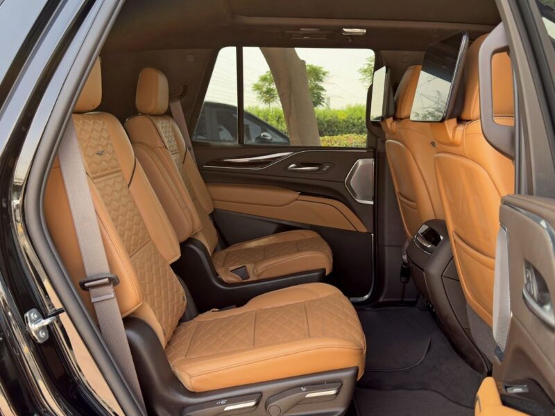 2023 CADILLAC ESCALADE SPORT PLATINIUM 6.2 Litres 8 Cylinders Petrol Engine Black Tan SUV